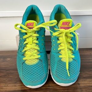 Nike Tennis Shoe Sneaker